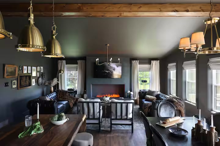 Great room arranged around a modern vapor fireplace